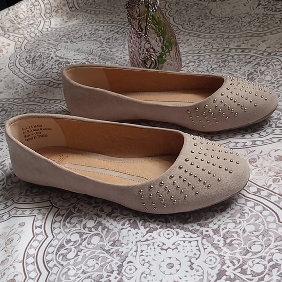 NWOT New Directions studded flats - Picture 6 of 15